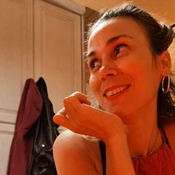 Ariadni Velissaropoulou, a woman in her 40s with chatain hair